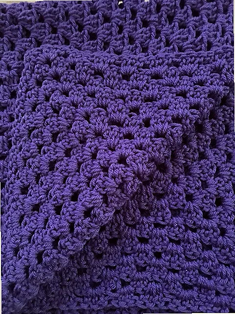 BEAUTIFUL NEW HANDMADE CROCHET BABY BLANKET/AFGHAN DARK PURPLE