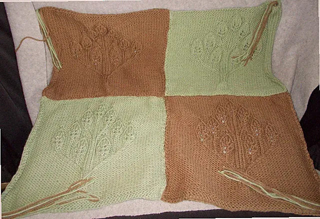 Handmade Hand Knit Candle Tree Square Quilt Pet Bed Lap Car Decor Throw Blanket