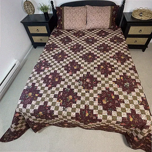 Handmade King Quilt Set 96x96 Burgundy Floral Patchwork w Shams