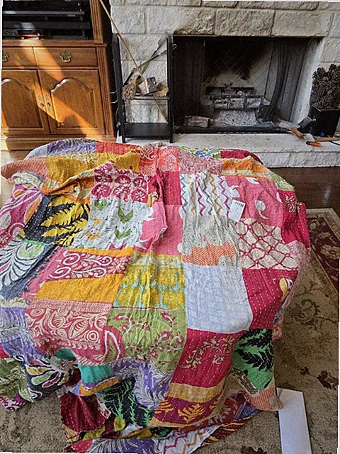 INDIAN KANTHA VINTAGE BLANKET THROW QUILT BEDSPREAD HAND STITCHED, REVERSIBLE 1