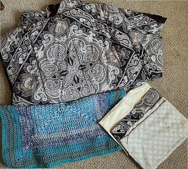 Lot of 5 Twin Black Comforter Handmade Crochet Blue Blanket & Pillow Cases