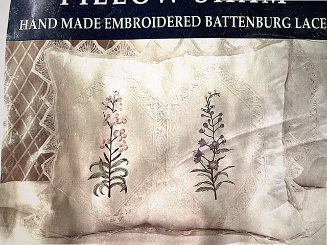PAIR (2) NEW Keeco cotton handmade Pillow shams Standard Embroidered 21x27 NWT