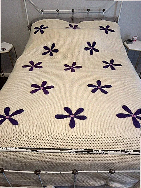 vintage 70’s Handmade chunky Knit Bedspread