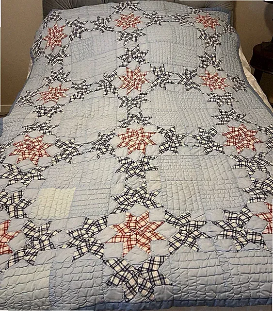 Vintage Handmade Snowflake Chain Quilt 80” X 62” See Pics For Wear