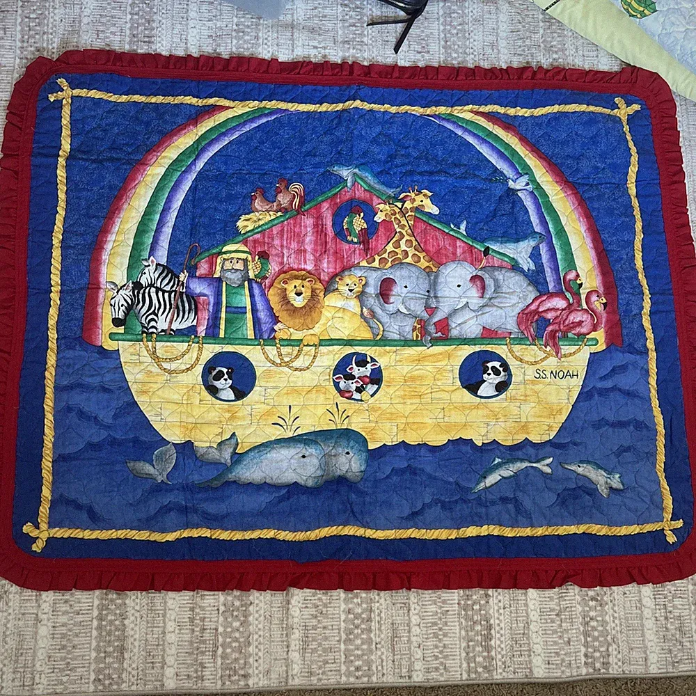 Vintage Noah’s ark Baby Quilt Handmade Nursery Bedding 35inx46in