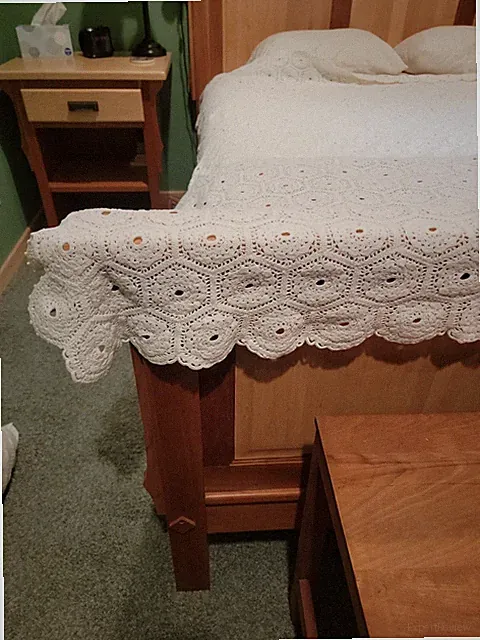 vtg 84"×91 ivory handmade bedspread crochet full hexagon granny square