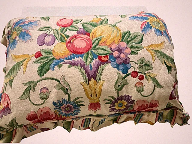 Vtg Heavy Cotton Jacquard Floral Ruffled Pillow Shams Queen 20x30” Two Custom